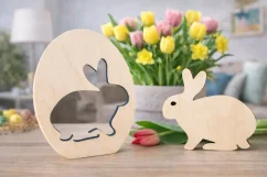Dřevěný zajíček ve vajíčku