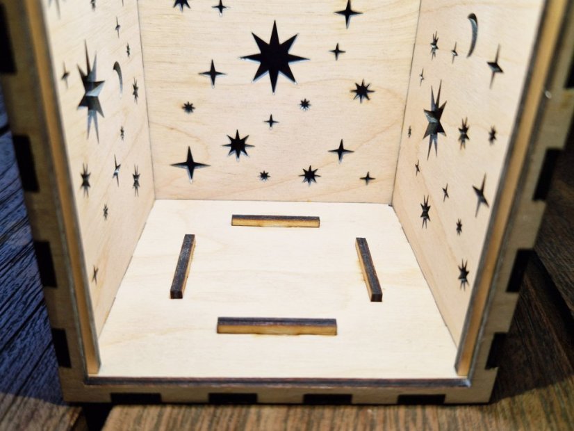 Dřevěné stínítko na svíčku