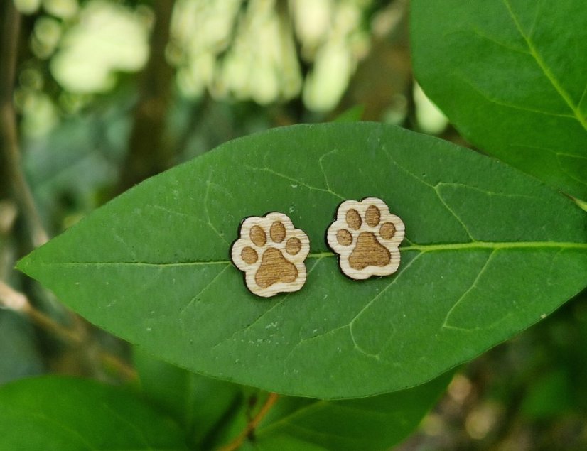 Dřevěné náušnice psí tlapky