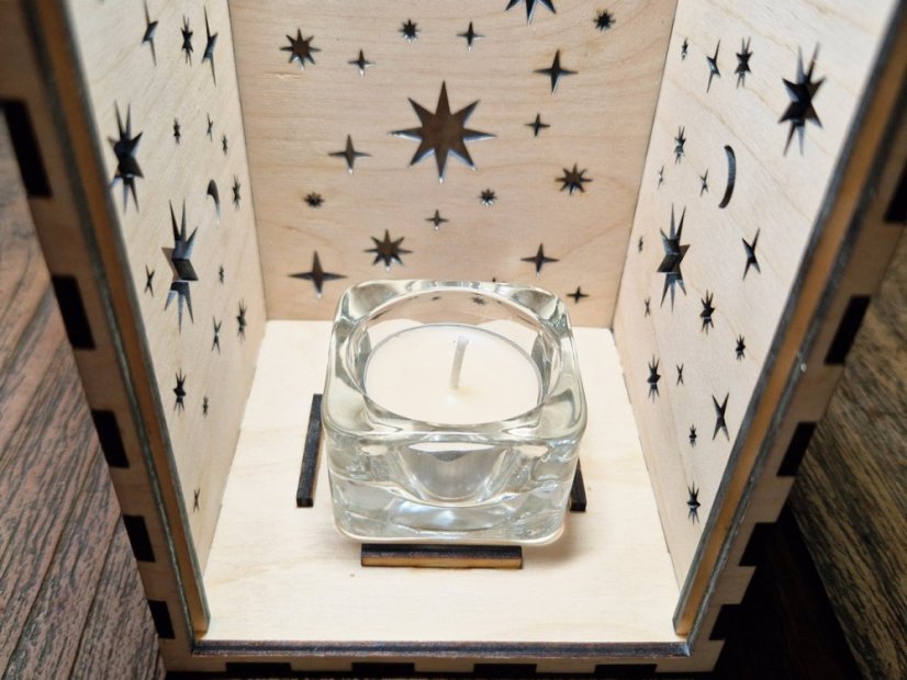 Dřevěné stínítko na svíčku