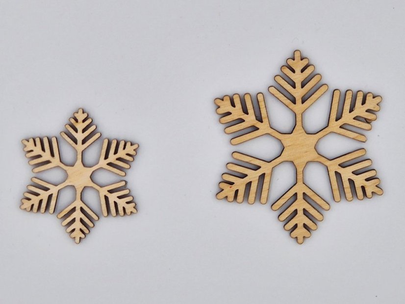 Dřevěné vánoční ozdoby - Tvar: srdce s kometou, Velikost: 65 mm