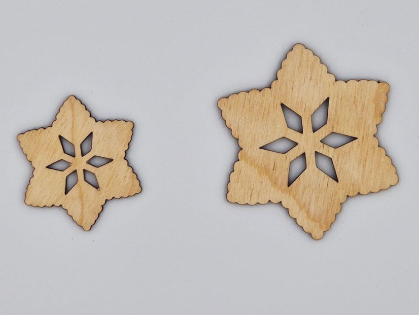 Dřevěné vánoční ozdoby - Tvar: srdce s kometou, Velikost: 65 mm