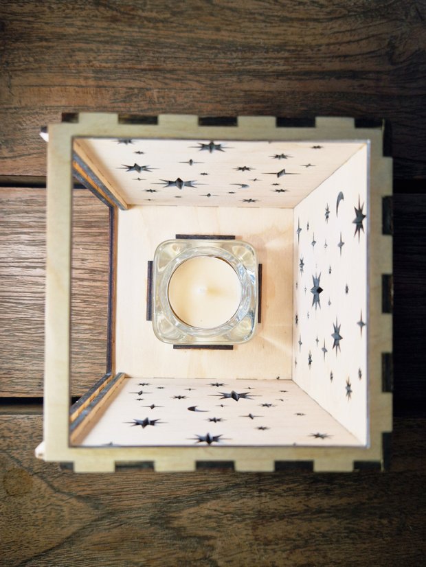 Dřevěné stínítko na svíčku