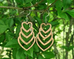 Dřevěné náušnice 4 srdce