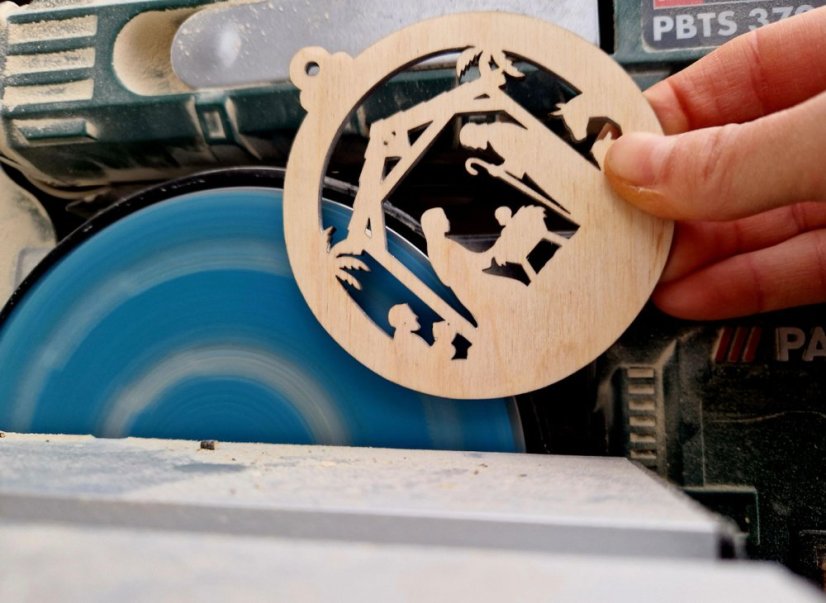 Dřevěné vánoční ozdoby baňky - Tvar: srnky, Velikost: 100 mm