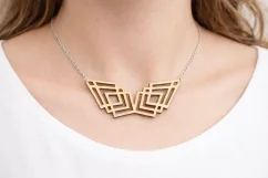 Dřevěný náhrdelník Katka